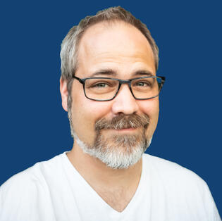 A picture of my lovely head. I'm a bearded dude, it makes me more trustworthy... I promise.